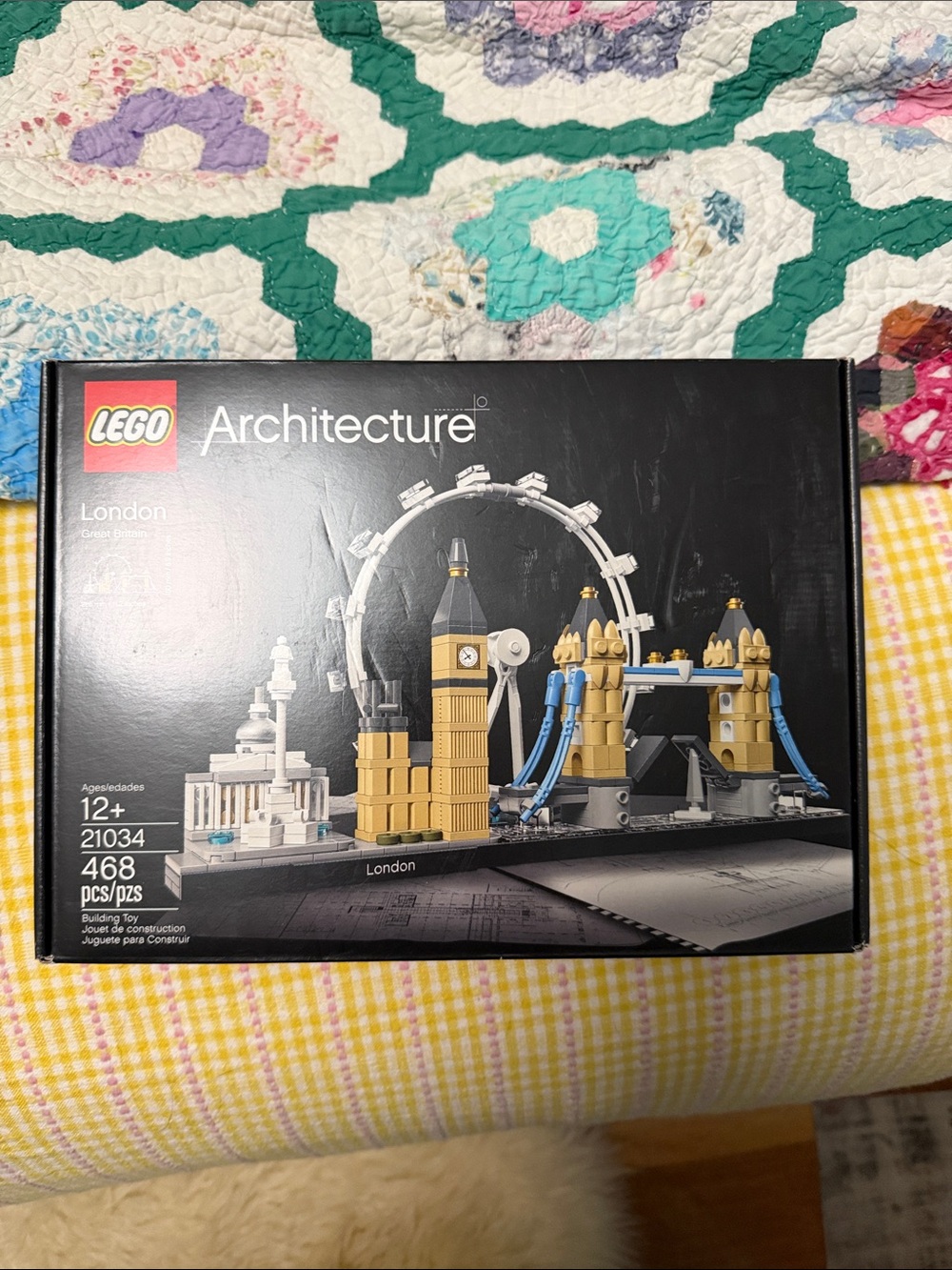 Lego Architecture London Set with Black, Tan, Blue and White Elements